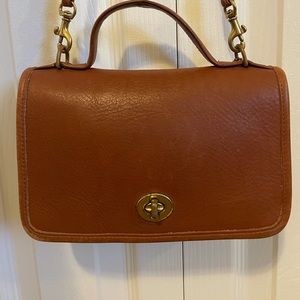 Coach tan leather shoulder purse